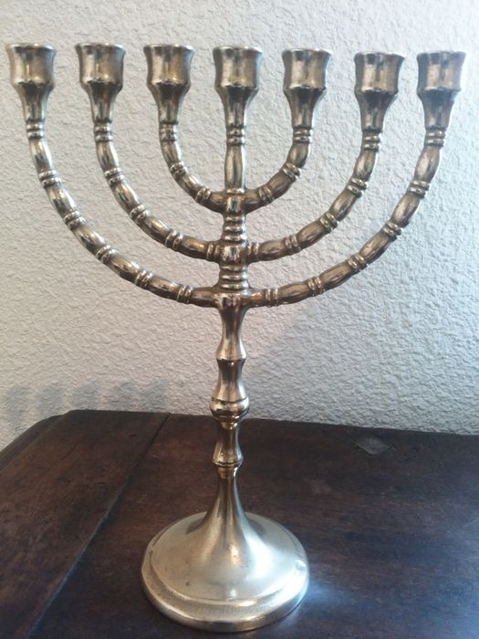 Chandeleir Menorah 7
